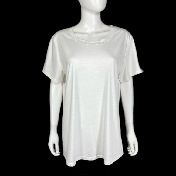 Women’s Relaxed Fit Scoopneck Basic Casual White Short Sleeve Tee - Picture 1 of 6